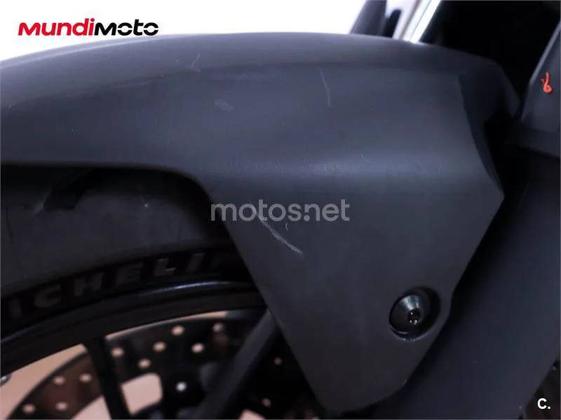Yamaha MT-07 – Vista 16