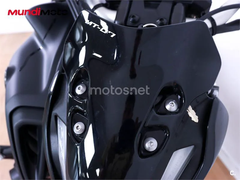 Yamaha MT-07 – Vista 22