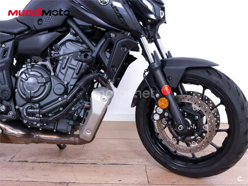 Yamaha MT-07 – Vista 27