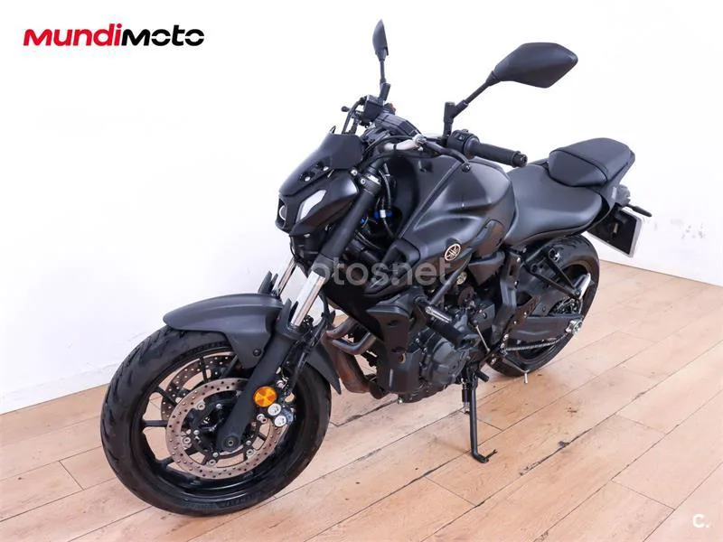 Yamaha MT-07 – Vista 7