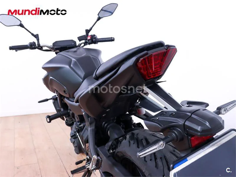 Yamaha MT-07 – Vista 9