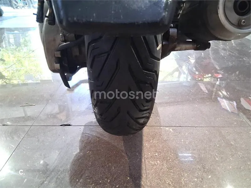 Yamaha XMAX 250 - Vista 11