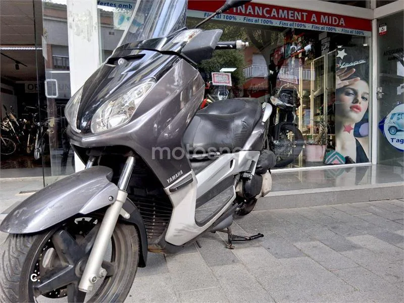 Yamaha XMAX 250 - Vista 3