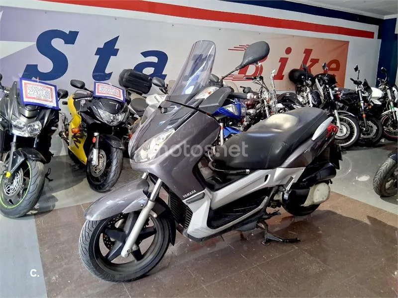 Yamaha XMAX 250 - Vista 6