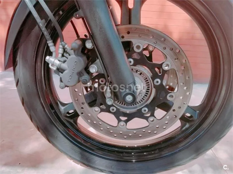 Suzuki V-Strom 650 – Vista 16