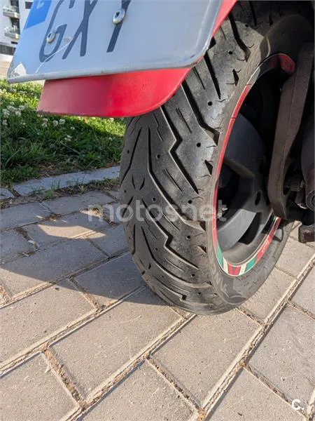 Vespa GTS Super 300 – Vista 5