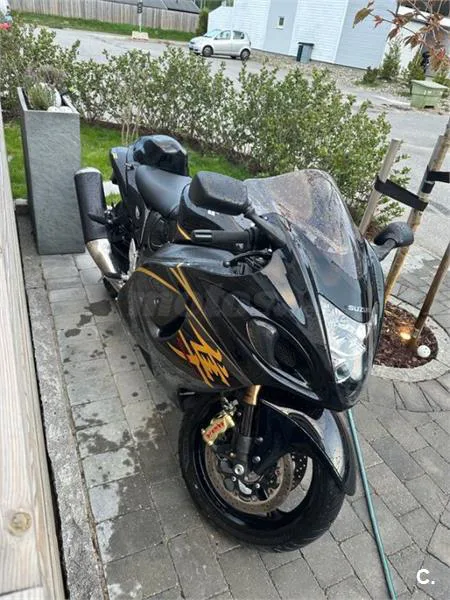 Suzuki Hayabusa – Vista 1