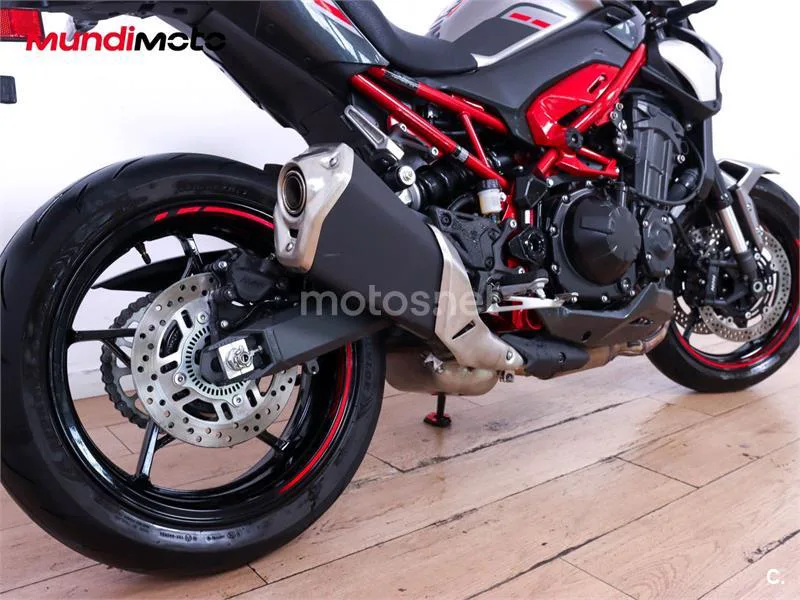 Kawasaki Z900 – Vista 4