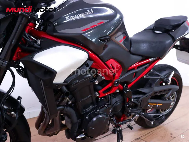 Kawasaki Z900 – Vista 10