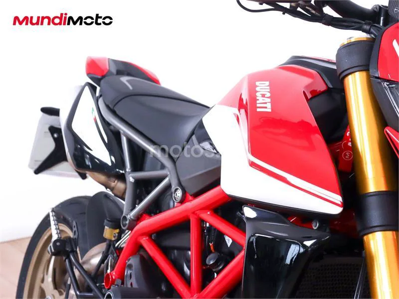 Ducati Hypermotard – Vista 24