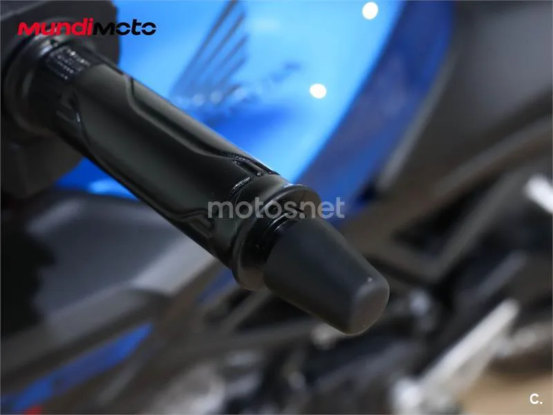 Honda CB 125 R – Vista 14
