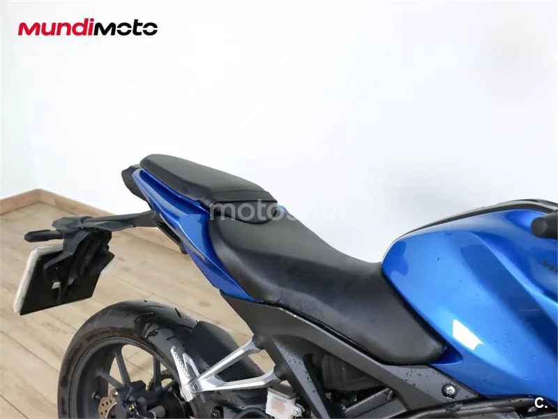 Honda CB 125 R – Vista 16