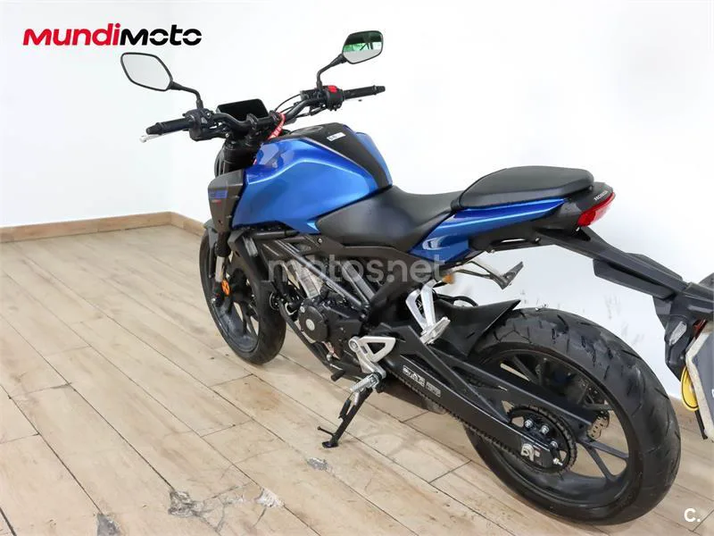 Honda CB 125 R – Vista 8