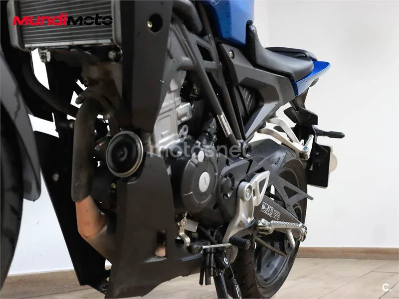 Honda CB 125 R – Vista 10
