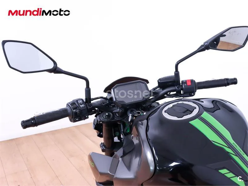 Kawasaki Z900 – Vista 11