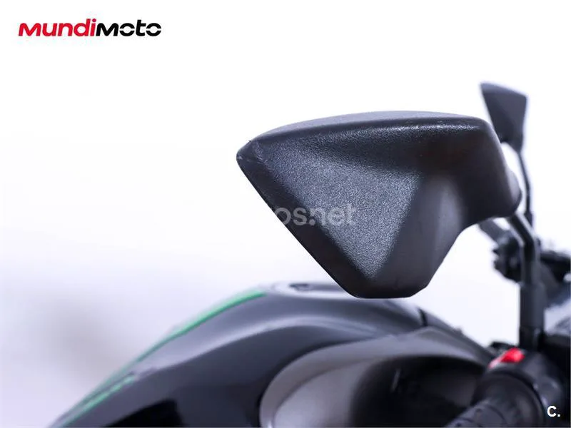 Kawasaki Z900 – Vista 14