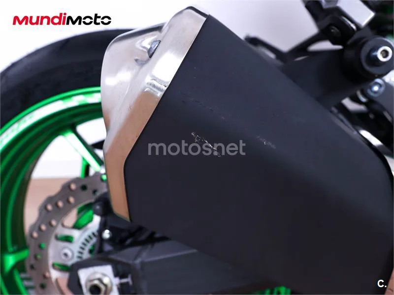 Kawasaki Z900 – Vista 22