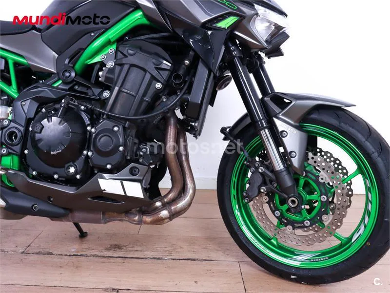 Kawasaki Z900 – Vista 27