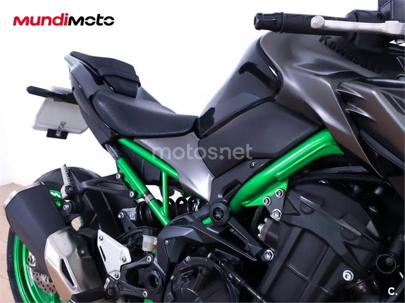 Kawasaki Z900 – Vista 28