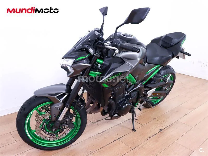 Kawasaki Z900 – Vista 7