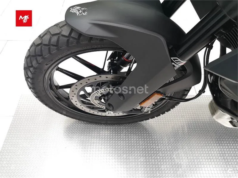KTM 390 – Vista 11