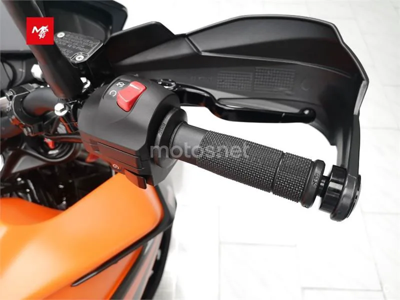 KTM 390 – Vista 8