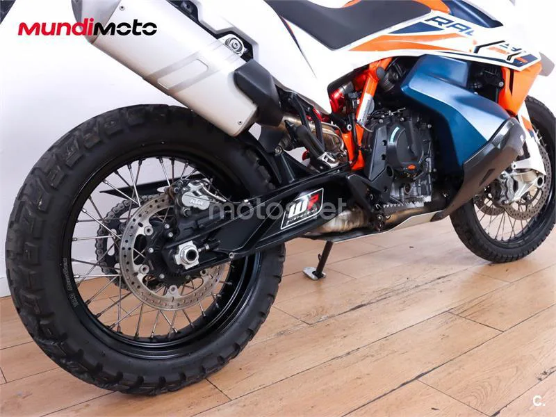 KTM 890 – Vista 4