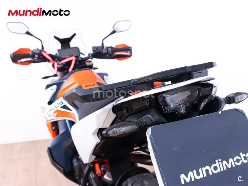 KTM 890 – Vista 9