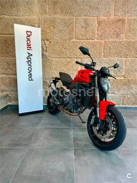 Ducati Monster – Vista 3