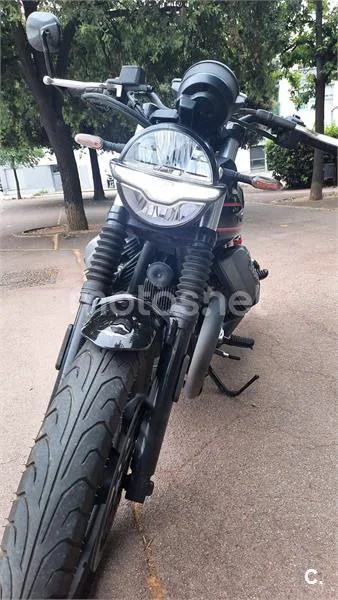 Moto Guzzi V7 - Vista 5