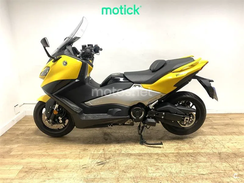 Yamaha TMAX – Vista 5