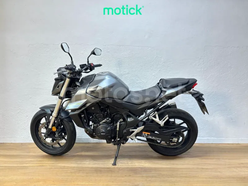 Honda CB750 Hornet - Vista 14