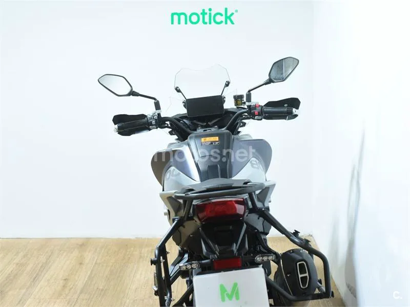 QJ Motor SRT 800 – Vista 6