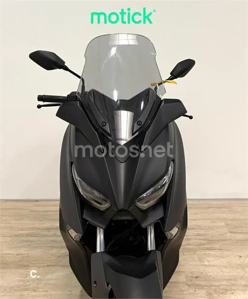 Yamaha XMAX 300 – Vista 8