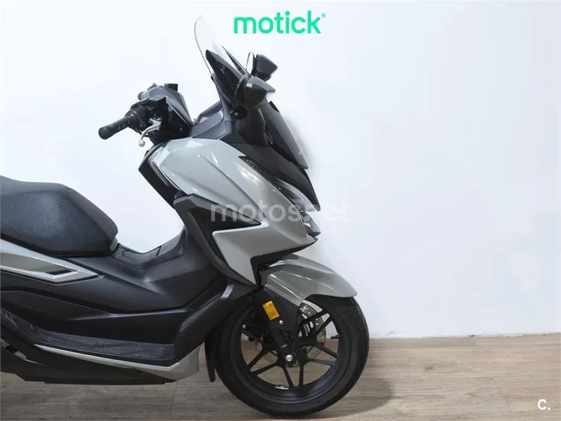 Honda Forza 125 – Vista 4