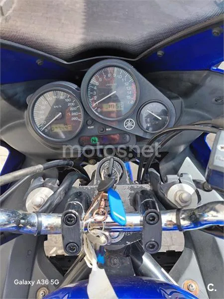 Yamaha FZS600 Fazer - Vista 3