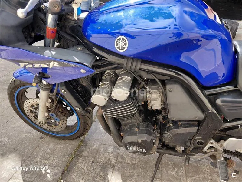 Yamaha FZS600 Fazer - Vista 5
