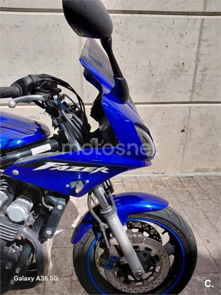Yamaha FZS600 Fazer - Vista 9