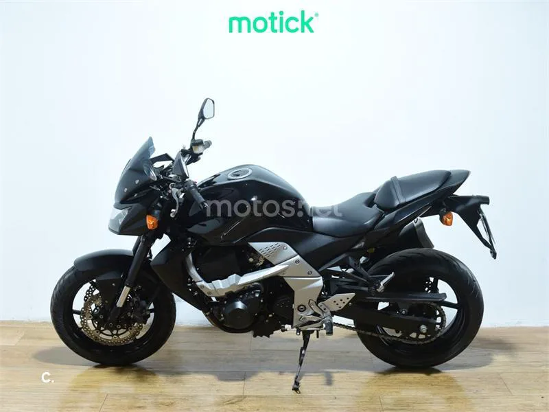 Kawasaki Z750 – Vista 7