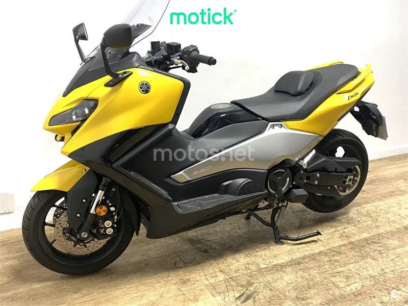 Yamaha TMAX – Vista 11