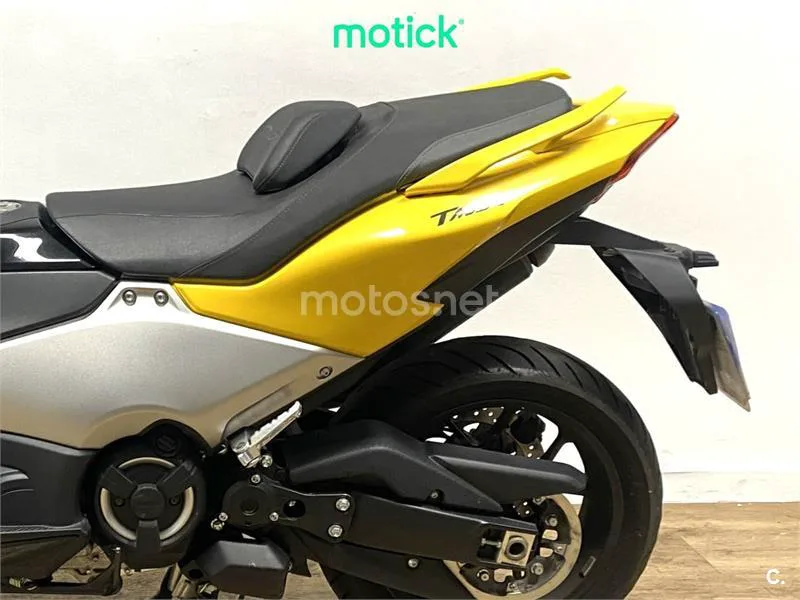 Yamaha TMAX – Vista 6