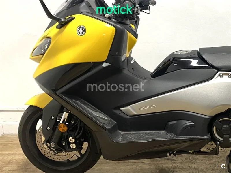 Yamaha TMAX – Vista 7