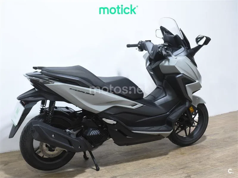 Honda Forza 125 – Vista 10