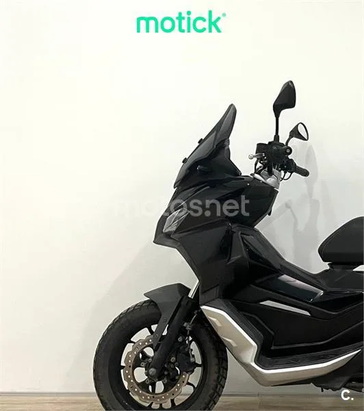 Aprilia SR GT 125 – Vista 7
