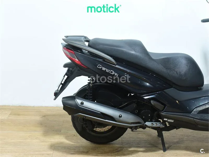 Kymco Grand Dink 300 – Vista 3