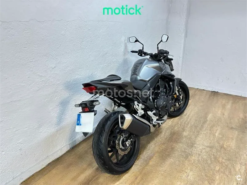 Honda CB 750 Hornet – Vista 10