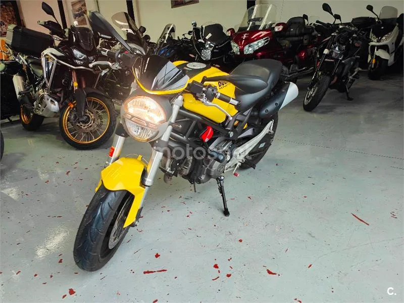 Ducati Monster 696 – Vista 16