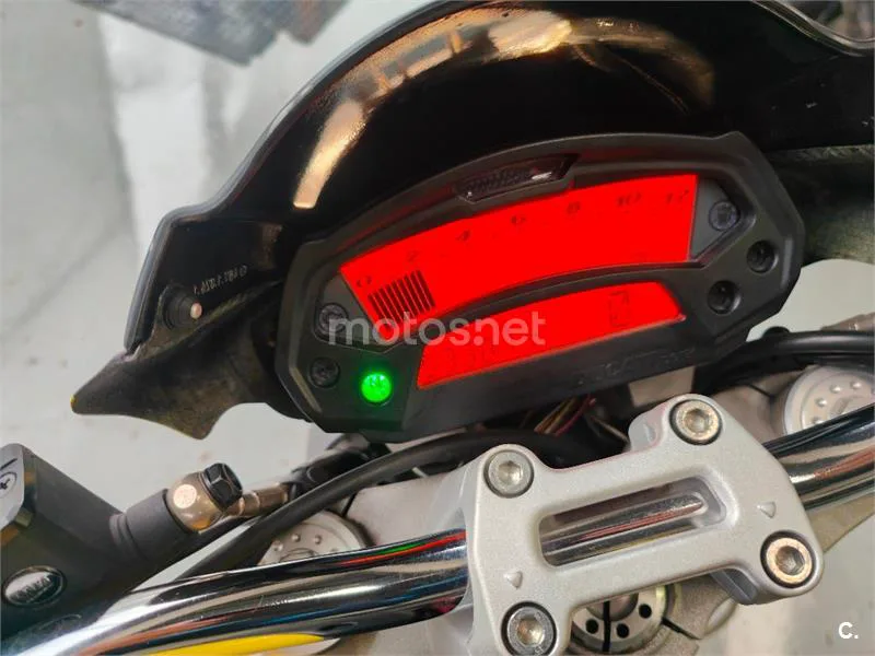 Ducati Monster 696 – Vista 17