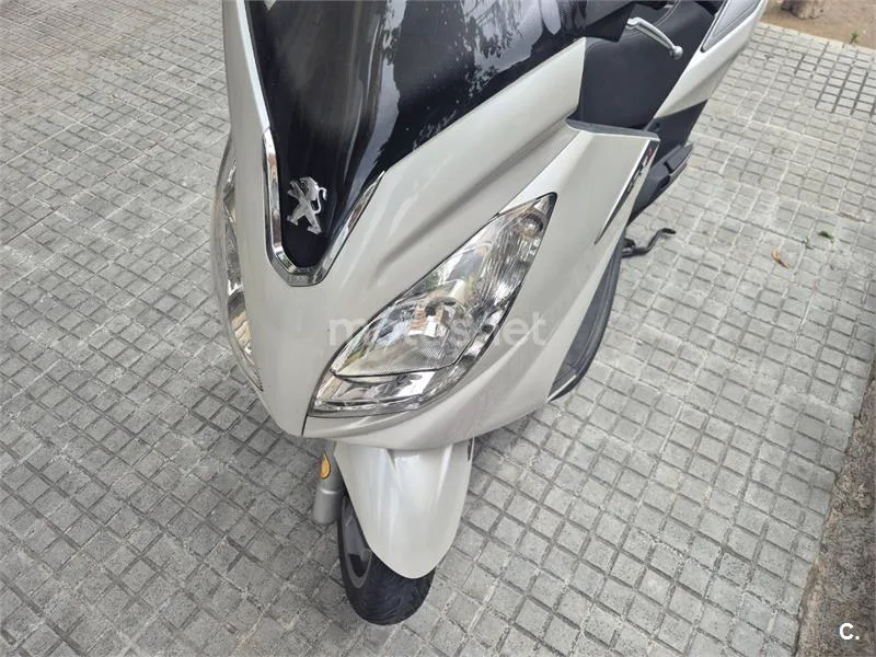 Peugeot Satelis 125 Executive – Vista 3