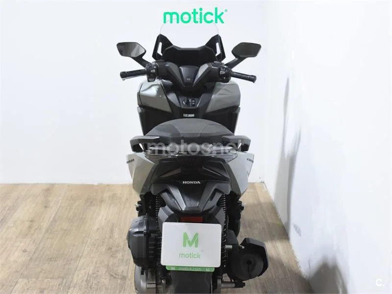 Honda Forza 125 – Vista 6